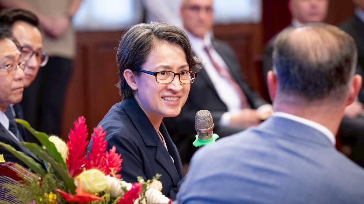 接見美台商會 蕭美琴:政府正思考「國防商購補救方案」