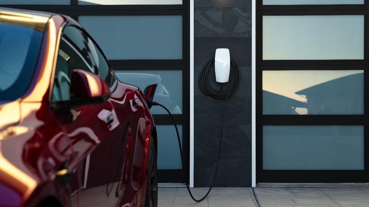 Tesla-特斯拉-電動車-電車-油車-充電-充電站-加油站-Model3-油價-充電座-