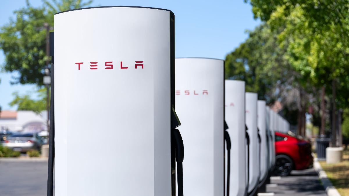 Tesla-特斯拉-電動車-電車-油車-充電-充電站-加油站-Model3-油價-充電座-