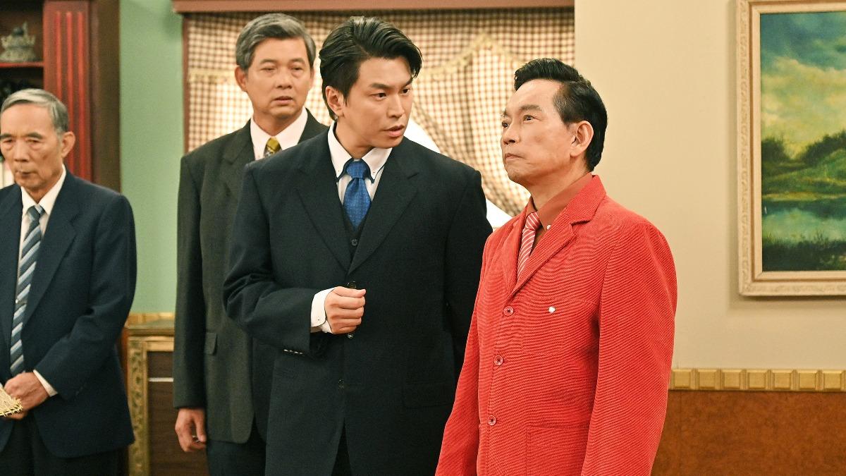元六(右)和蕭景鴻(右二)劇中是叔姪關係。(圖/台視提供)
