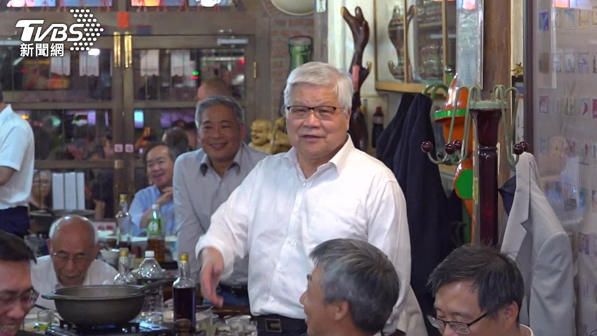 魏哲家被黃仁勳cue。(圖/TVBS)