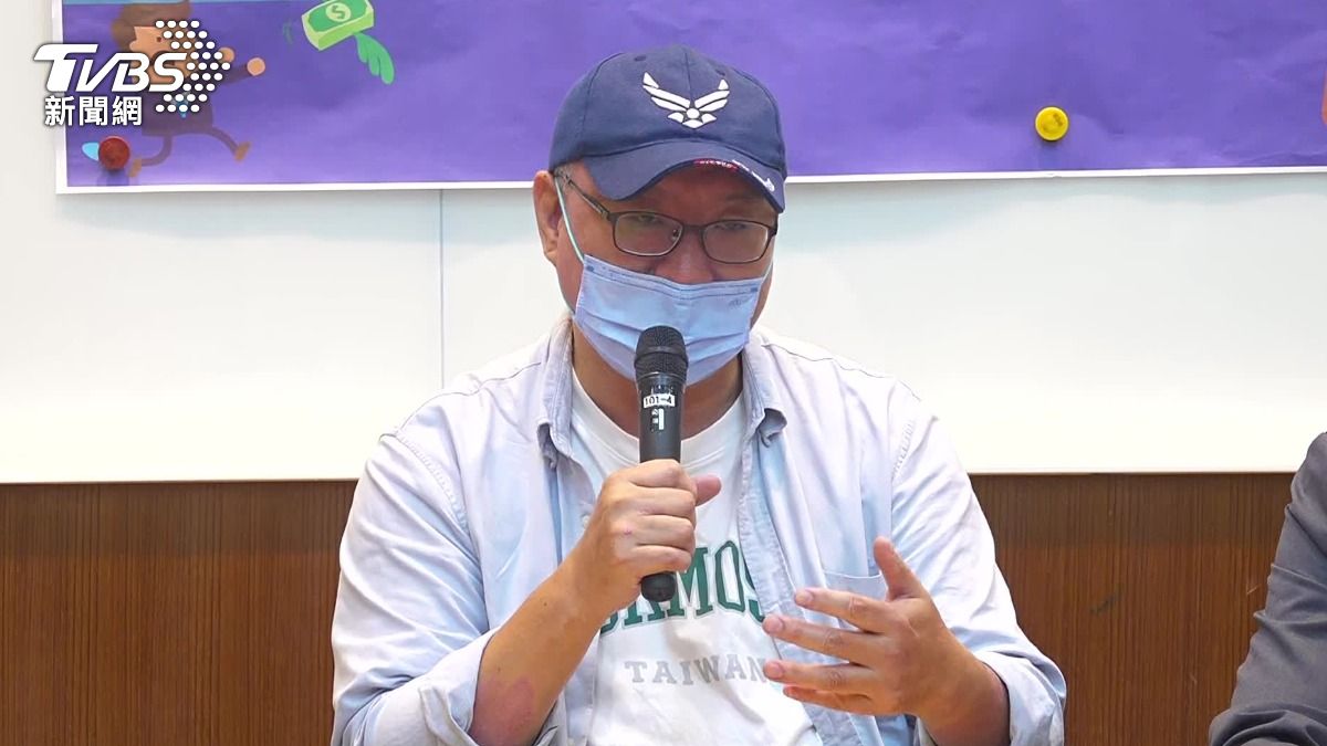 有女大生家長出面說明，指控業者的不良行為。（圖／TVBS）