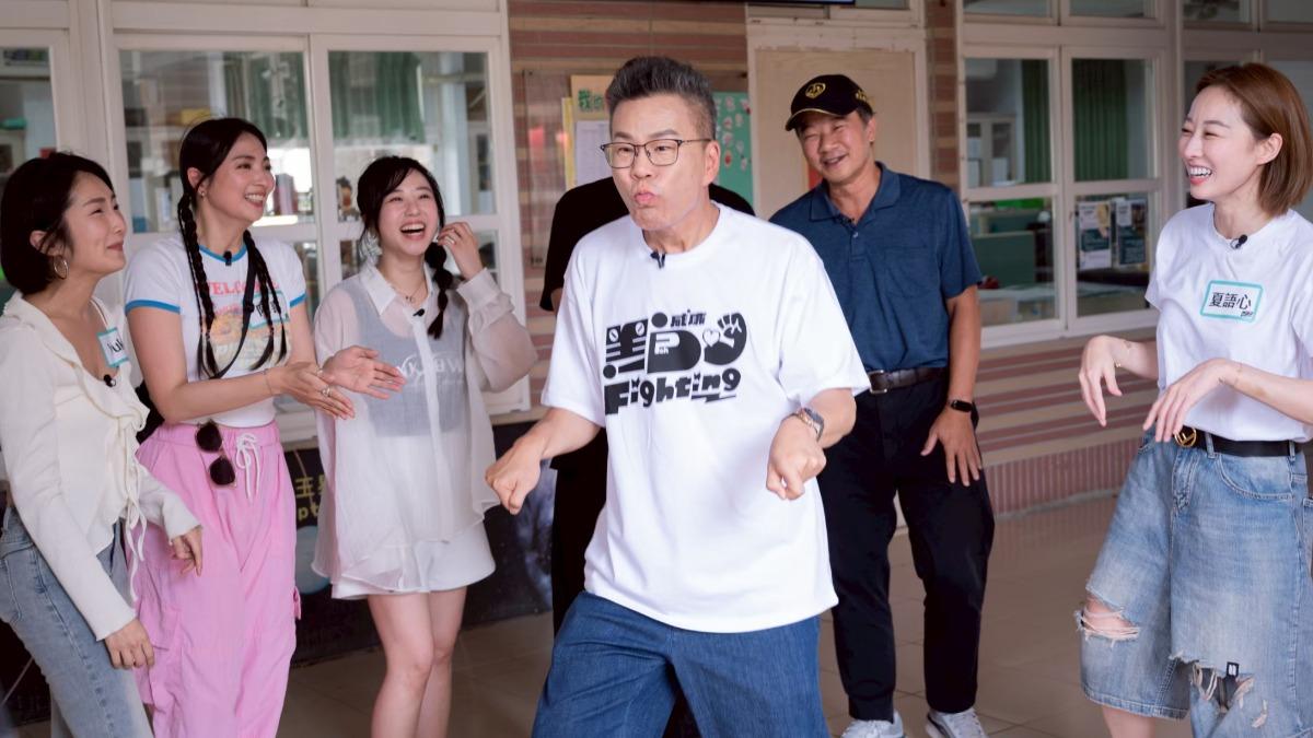 沈玉琳帶主持群,一起前往鄭茵聲的家鄉。(圖/公視台語台提供)