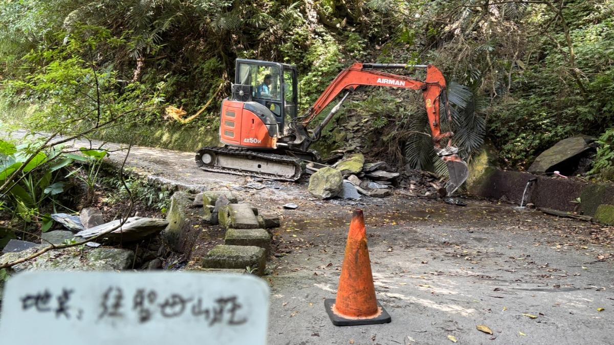 豪雨重創抹茶山聯外道路 宜縣府投入300萬復建。（圖／TVBS)