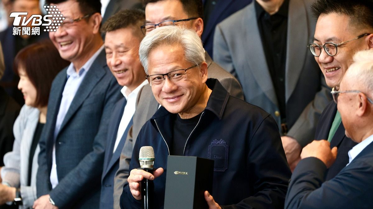 黃仁勳MGX背板報明牌!點名台積電、鴻海逾15台廠造超級電腦