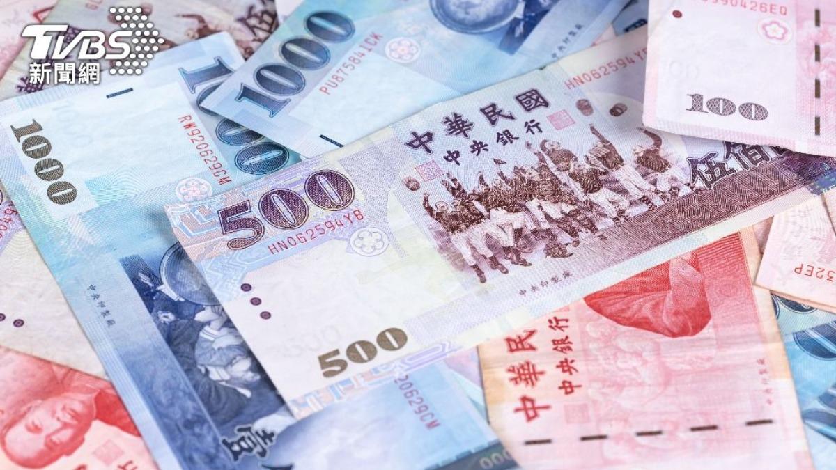 職業薪資調查出爐!台股夯金融業賺爛 這職位年薪狂漲17%