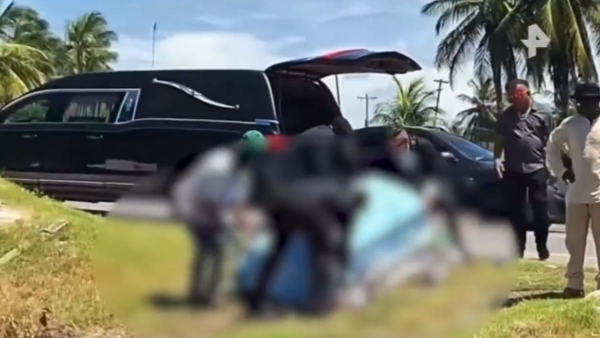 葬禮驚魂!棺材抬一半突解體「遺體滑出墜地」 親友嚇壞尖叫