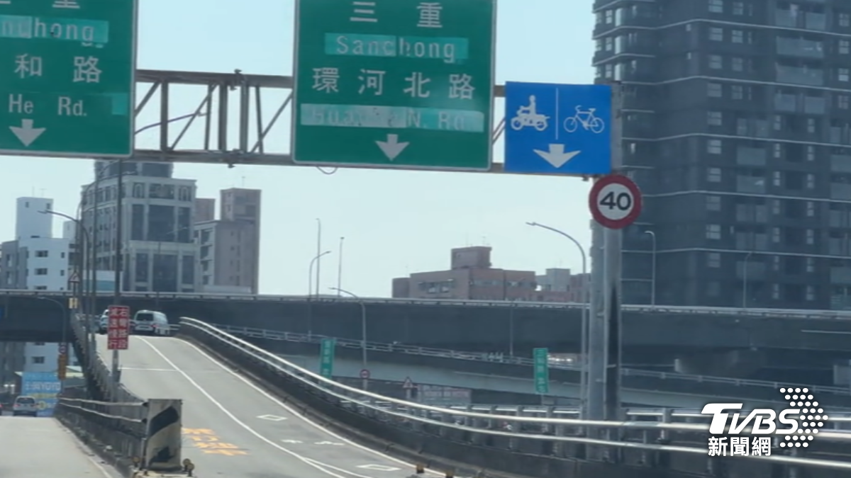 共享機車原有50%電量，當事民眾指出騎不到十分鐘突然斷電。（圖／TVBS）