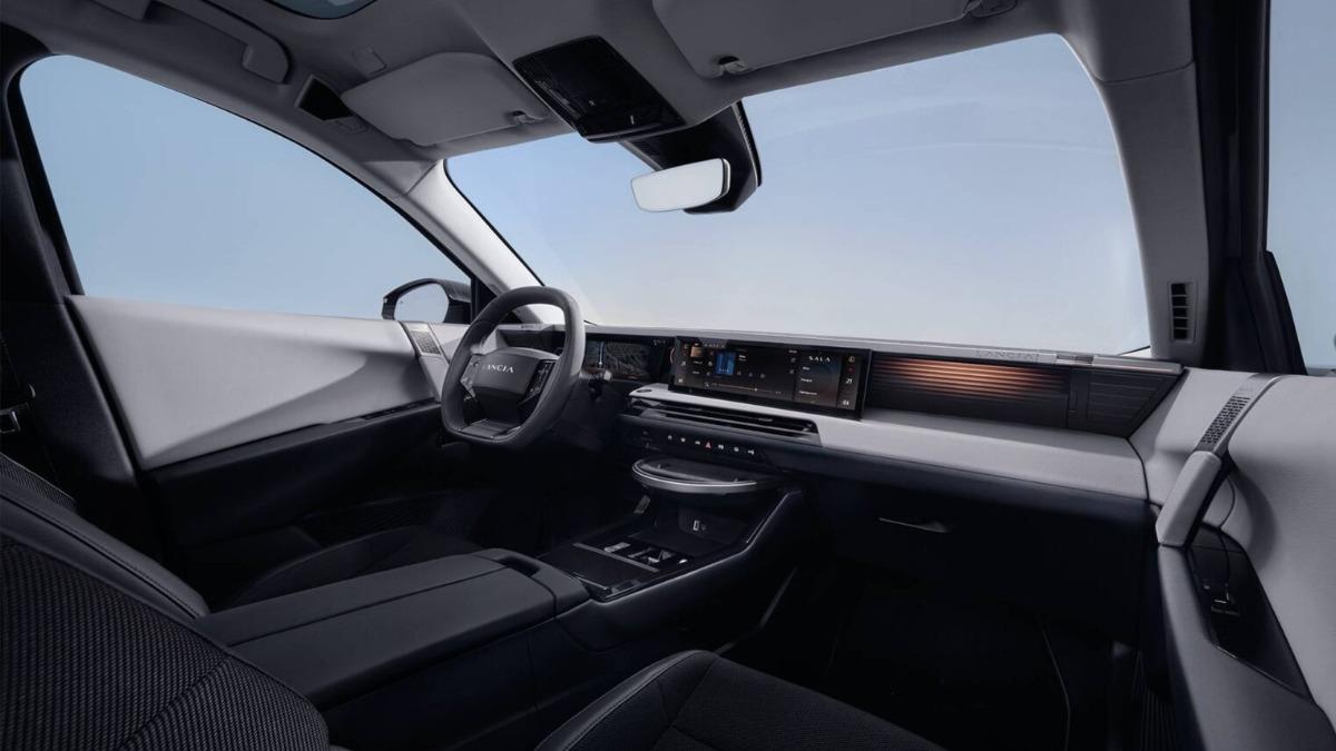Gamma轉型Fastback跨界SUV,內裝導入「義式客廳」概念。(圖/Lancia提供)