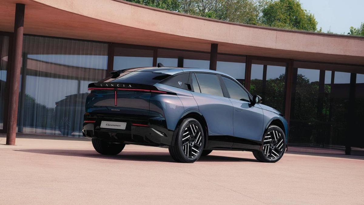 Lancia Gamma採STLA Medium平台,主打Hybrid與純電雙路線。(圖/Lancia提供)