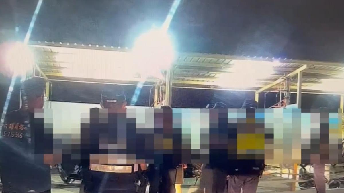 為女友出頭！金門洗車場深夜全武行　烙5人持棍圍毆見警縮了