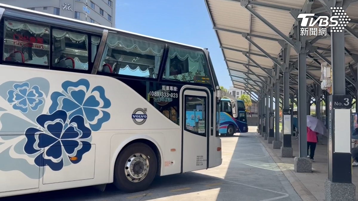 近兩年其中一間客運業者,替司機安裝冷氣,過去也曾在外站安排宿舍,但是使用率不高,現在監理站要介入協調(圖/TVBS)