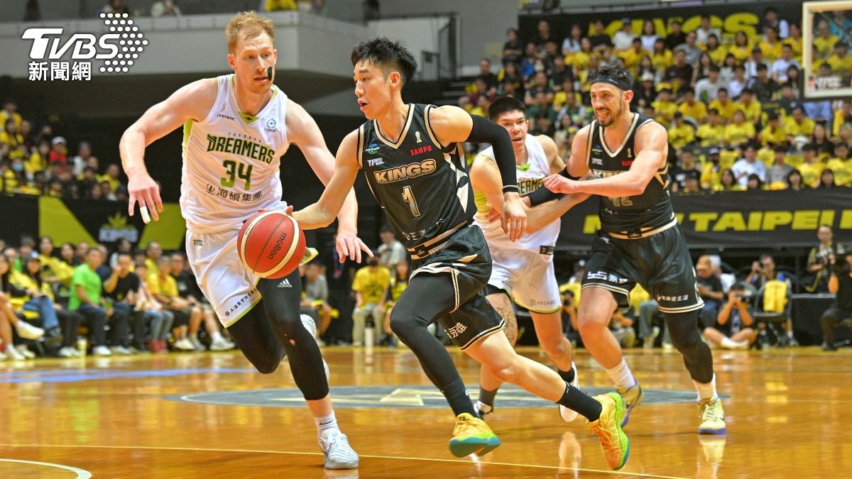 新北國王一開賽就取得領先。(圖／胡瑞麒攝)