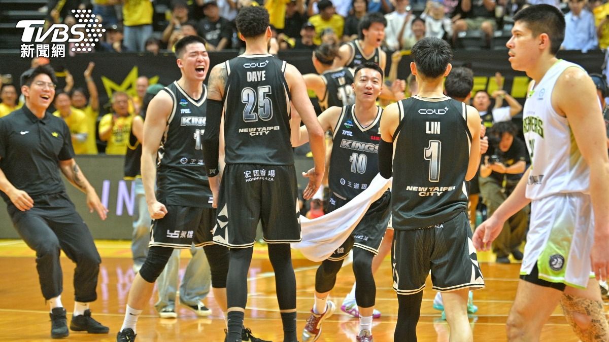 新北國王最後關頭挺過夢想家反攻拿下第三勝總冠軍聽牌。(圖／胡瑞麒攝)