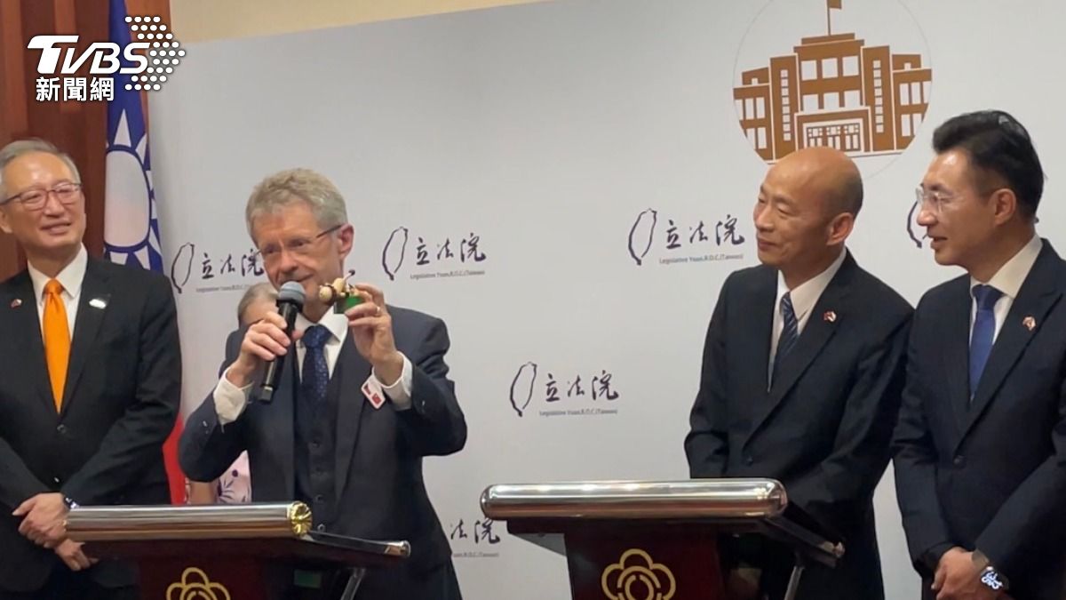 韋德齊說「捷克獅子」跌倒後會站起來,祝福台捷關係擁有此等精神。(圖/傅乙珮攝)