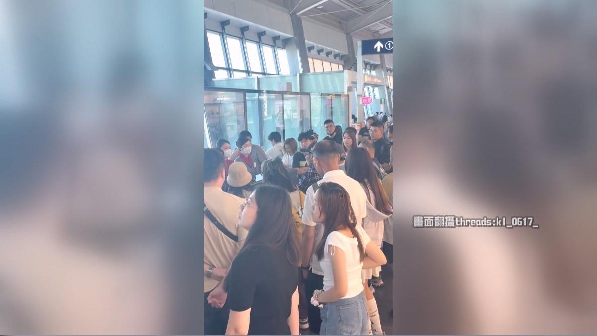 台中機場5/31班機延10hrs!旅客怒爆。(圖/Threads kl_0617_)