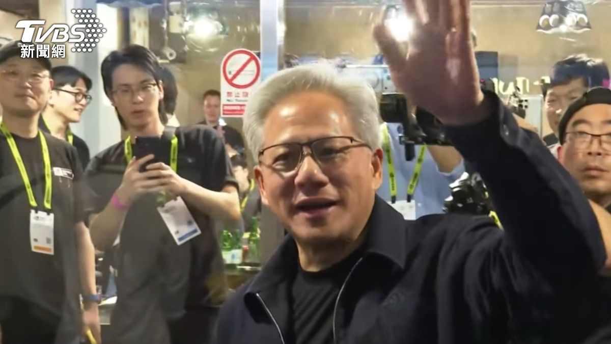 黃仁勳宴請韓國廠商吃「北市人氣台式熱炒」!《康熙來了》也力推