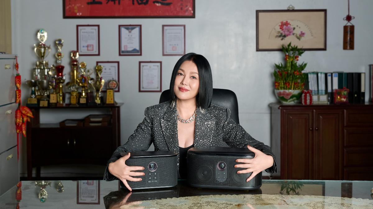 苗可麗出過兩張專輯。(圖/Ikarao 愛克拉提供)
