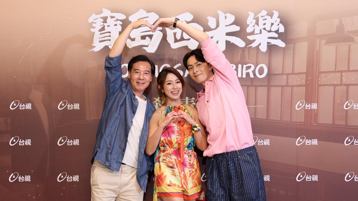 黃瑄(中)透露近期出現有好感的對象。(圖/台視提供)