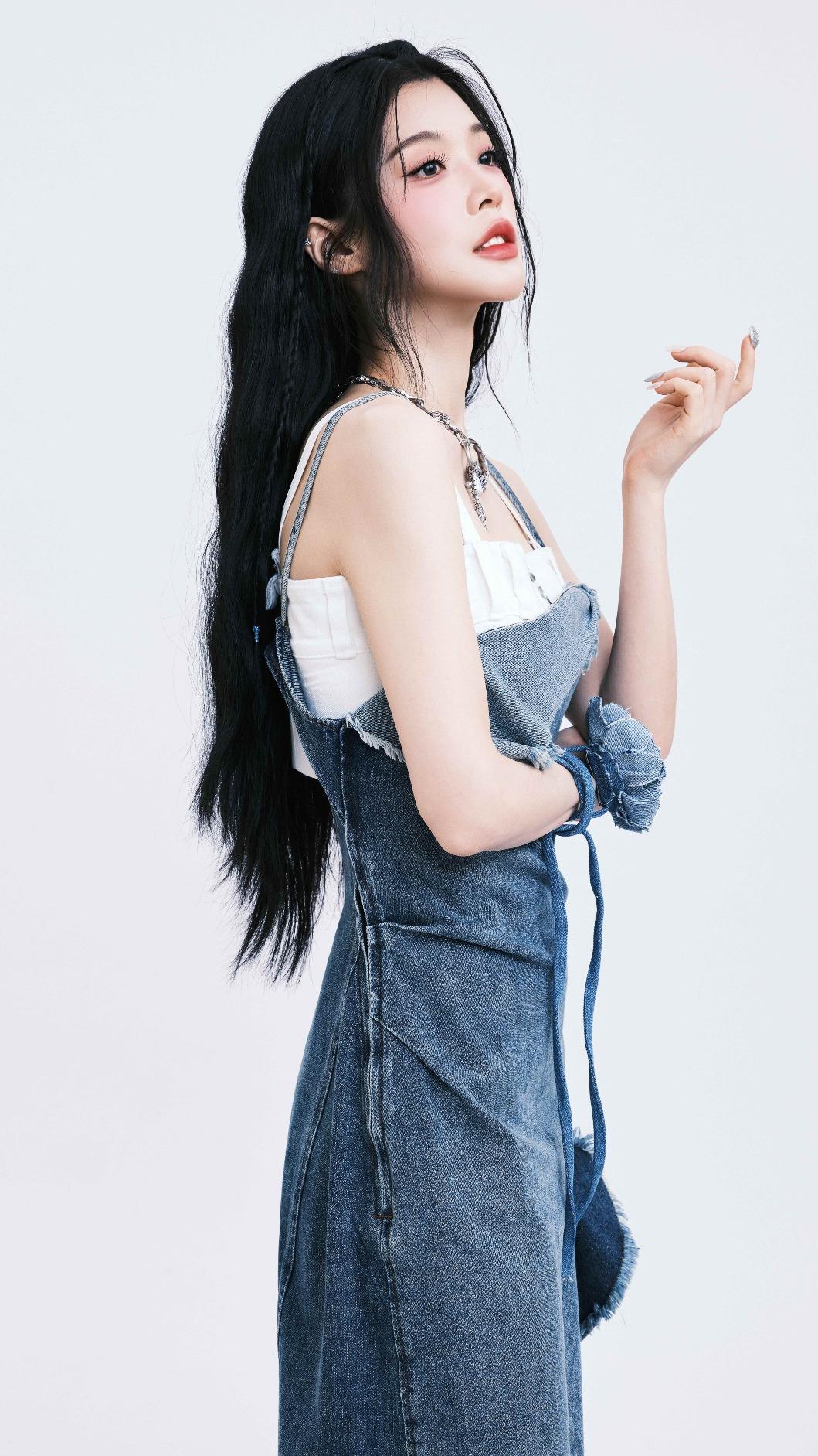 李瑩珠相當適應在台生活,臭豆腐、豬血糕都能接受。(圖/LEXX原質娛樂提供)