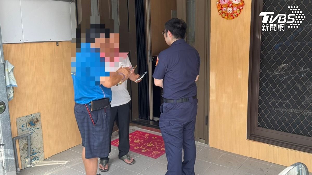 接獲民眾報案,警方第一時間到案發現場瞭解狀況。(圖/TVBS)