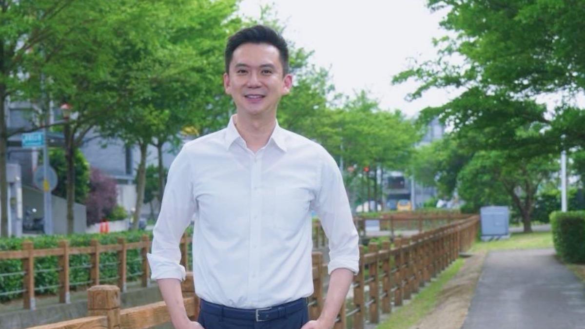 竹北市長鄭朝方預計3日正式獲民進黨提名參選新竹縣長，但因飛官事故，高層考量後決定暫緩記者會。（圖／翻攝自鄭朝方臉書）