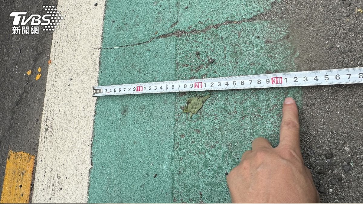 行人地獄-大雅區雅環路二段-獨木橋
