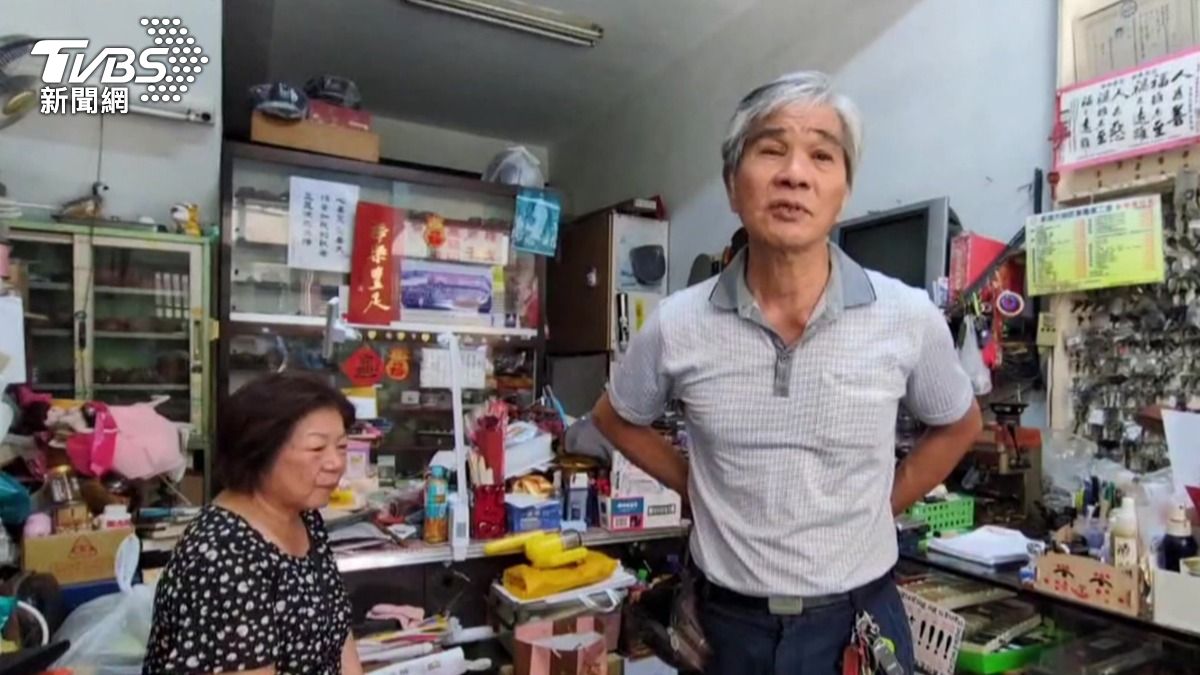 盧季佑母親淚喊「是我害了他」，父親則說以兒子為榮。（圖／TVBS）