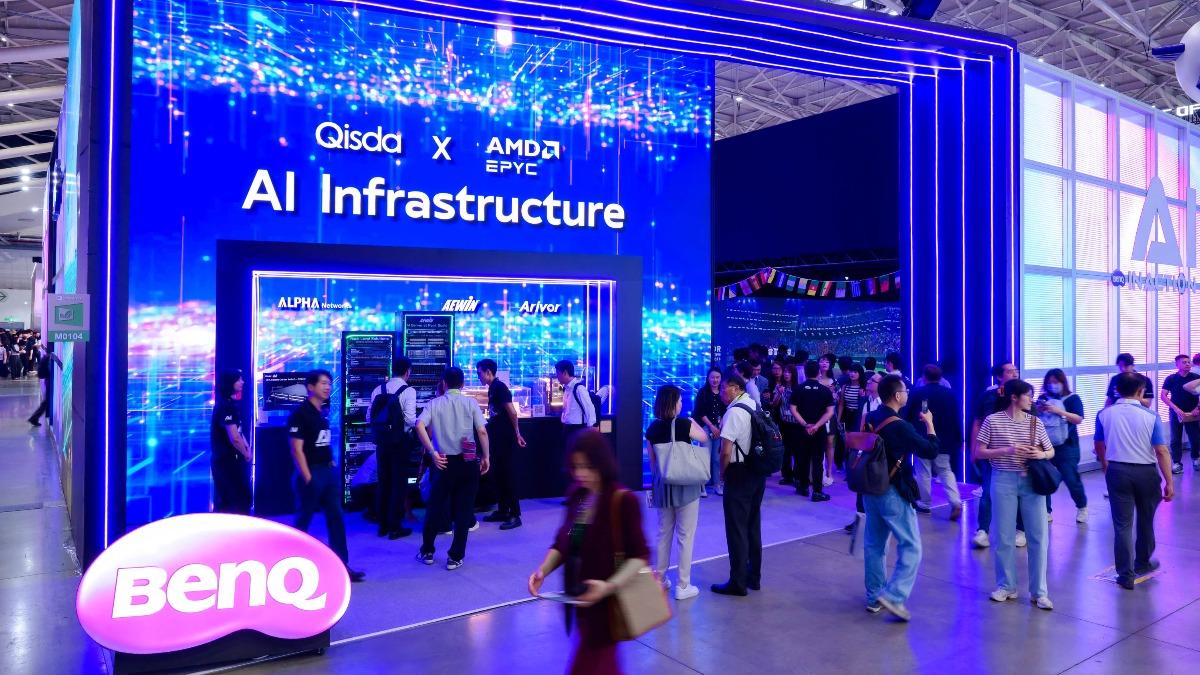 明基佳世達集團今年主題「AI In Action」聚焦AI如何被真正「用起來」。(圖/佳世達提供)