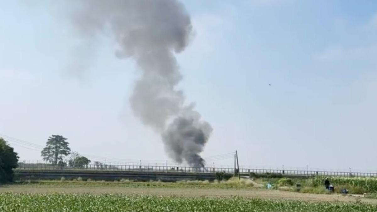 昨天上午T-34教練機墜毀，機上兩名飛官殉職。（圖／Threads@zijia._o3授權提供）