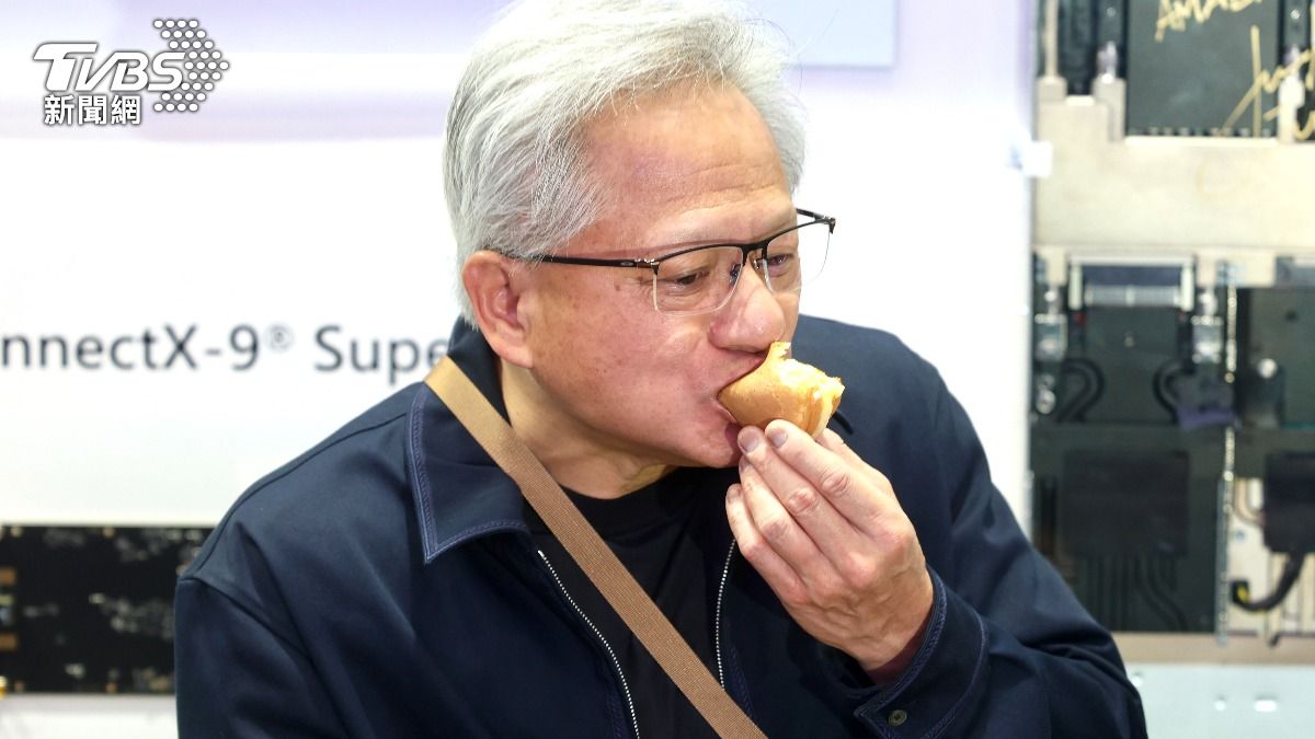 COMPUTEX/黃仁勳逛展「有吃又有拿」 劉揚偉送上EV豪車