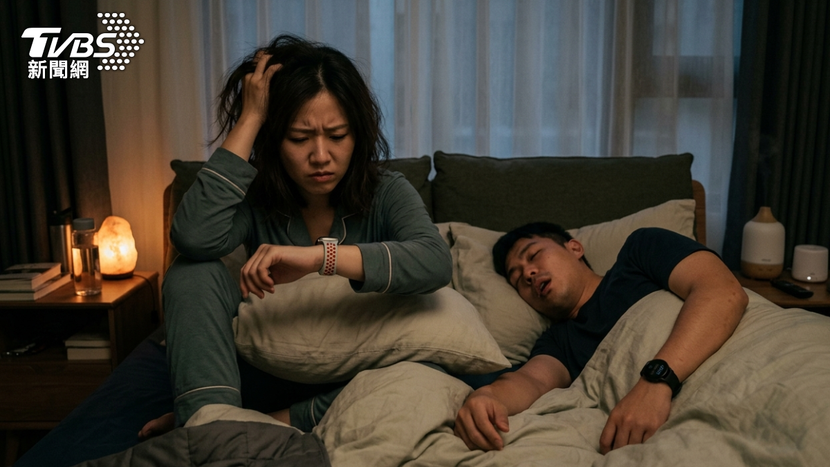 不少現代人都有睡眠困擾，為了監測自己的睡眠狀況會使用穿戴裝置，但往往會因為數據感到焦慮。（AI生成示意圖、非當事人／Gemini）