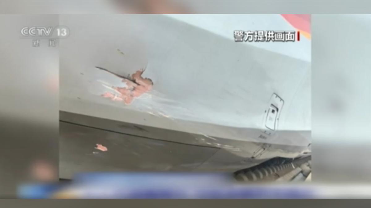 大陸官方公布多起無人機違規「黑飛」事件,許多飛手心存僥倖,在高鐵沿線飛無人機,結果引發各種意外事故。(圖/大陸央視)