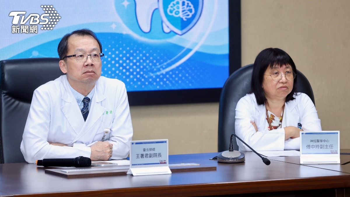 台北榮總副院長王署君（左）與神經醫學中心副主任傅中玲（右），先前曾為前總統馬英九健檢醫師。（圖／華子琛攝）