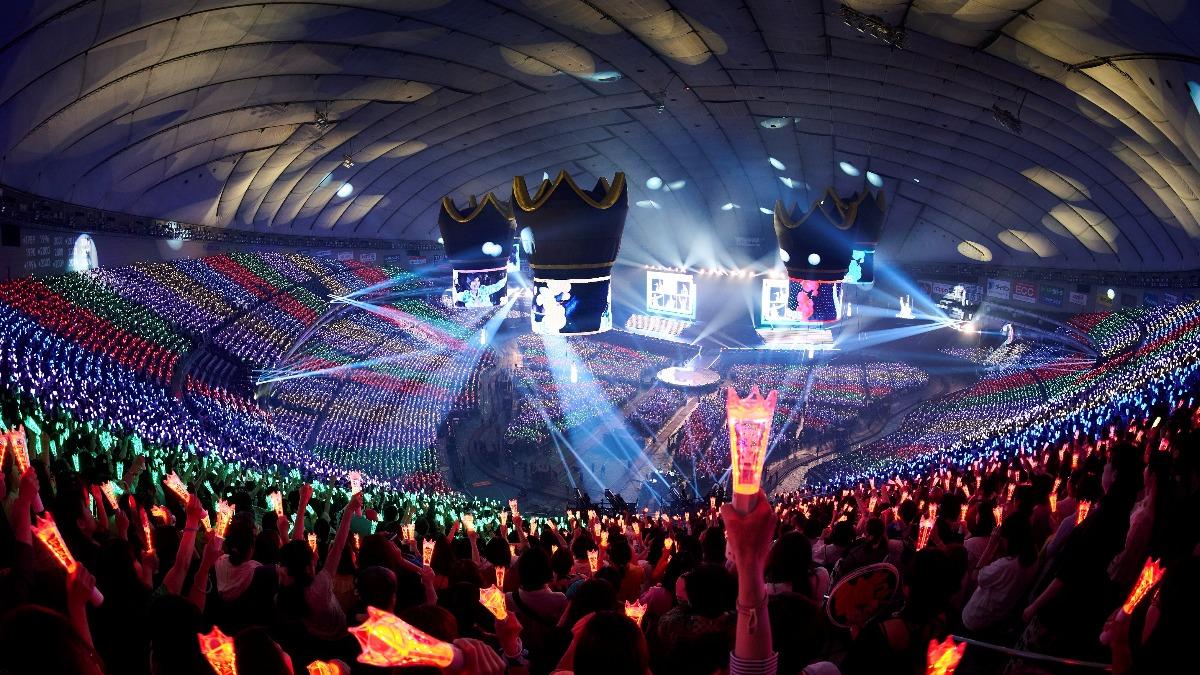 「嵐」東京巨蛋演唱會遭3人入侵!7旬翁變裝潛入偷拍 男粉瞎喊想看秀