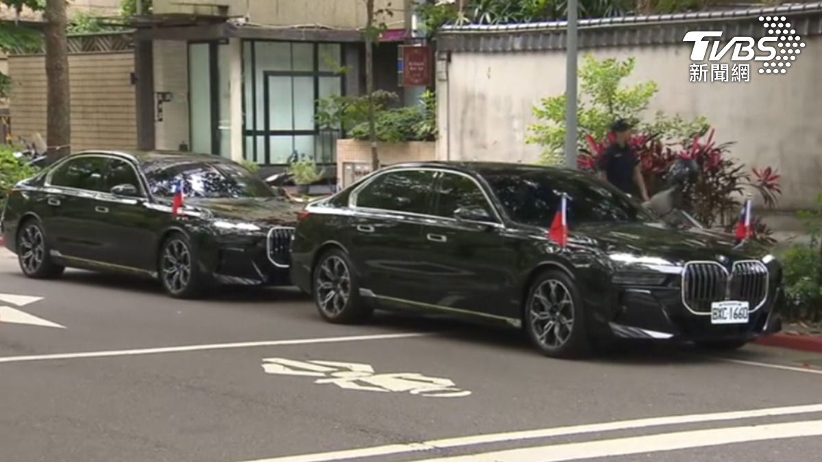 國安局年度預算書揭密，總統座車更換防彈輪胎，每顆預算報價高達54.7萬元。（圖／TVBS）
