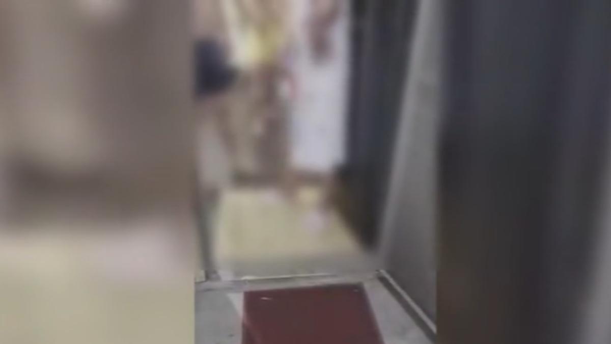 外送員認為顧客只穿內褲領餐不尊重他,要求穿上外褲,雙方爆發口角。 (圖/當事人提供)