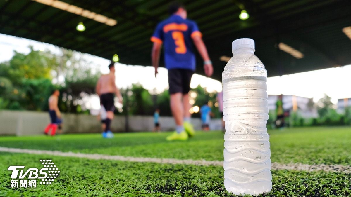 世足/FIFA改規定進場不能帶環保杯 球迷需掏錢買瓶裝水