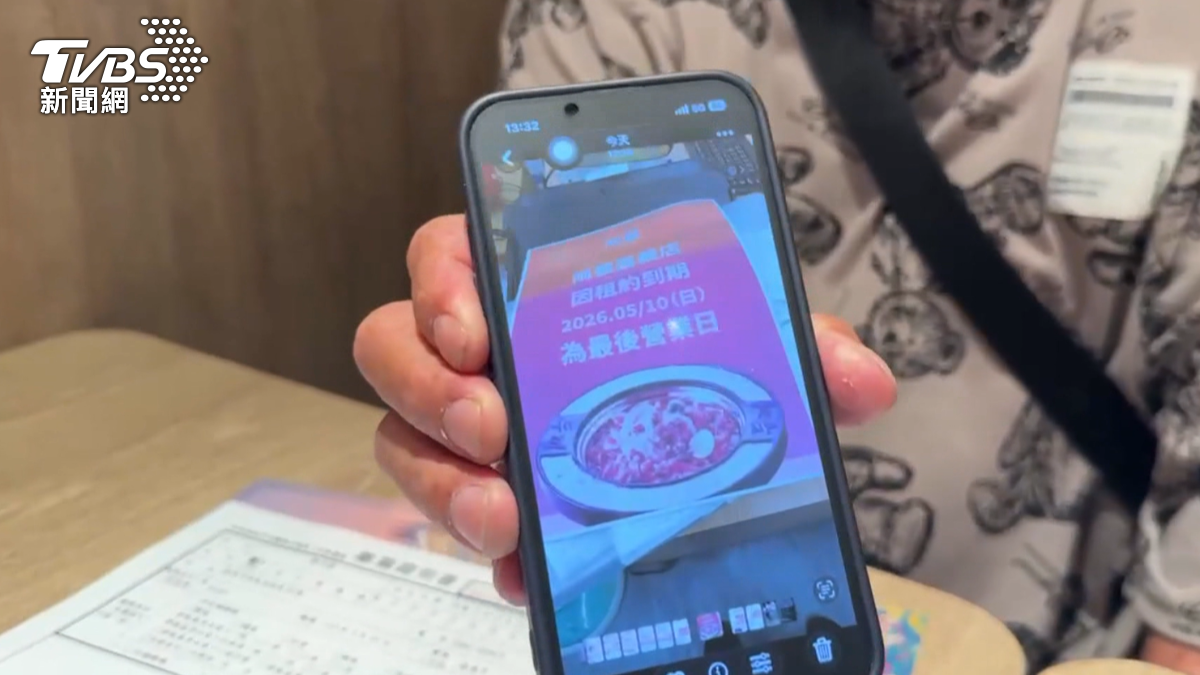 員工控訴惡意倒閉,這間加盟店,去年底開始,加盟老闆到處欠貨款,欠了一百多萬元, 今年一兩月總公司介入協助,生意疑似不見好轉,又甩鍋給加盟主(圖/TVBS)