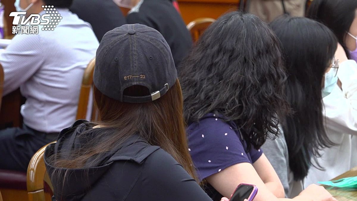 受害患者仍不滿，到現在主管機關、診所都沒有給予相對應的解決方案或賠償。（圖／TVBS）