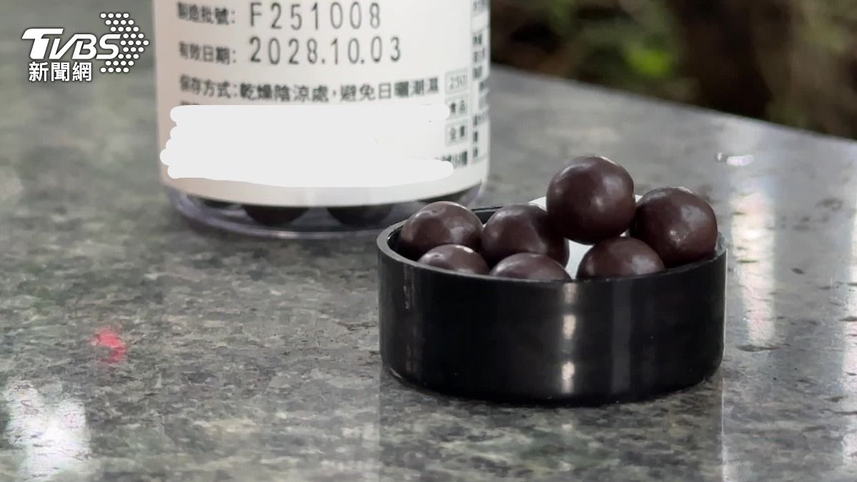 潤喉品牌澄清，沒有食安疑慮，是包裝印製疏失，年初已經立即改善。（圖／TVBS）