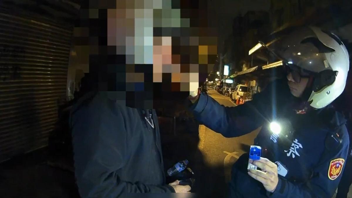 為了降低毒駕，第一線員警積極攔查。（圖／警方提供）