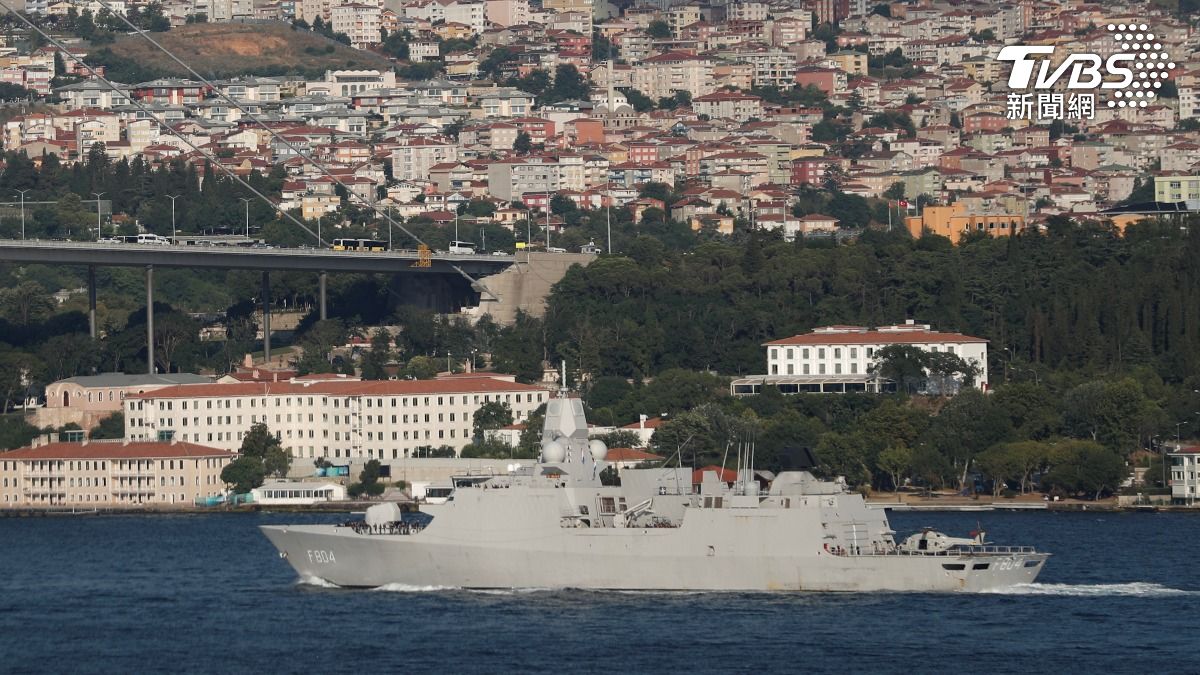 荷蘭德魯伊特號護衛艦（HNLMS De Ruyter，舷號F804）。（資料照／達志影像路透社）