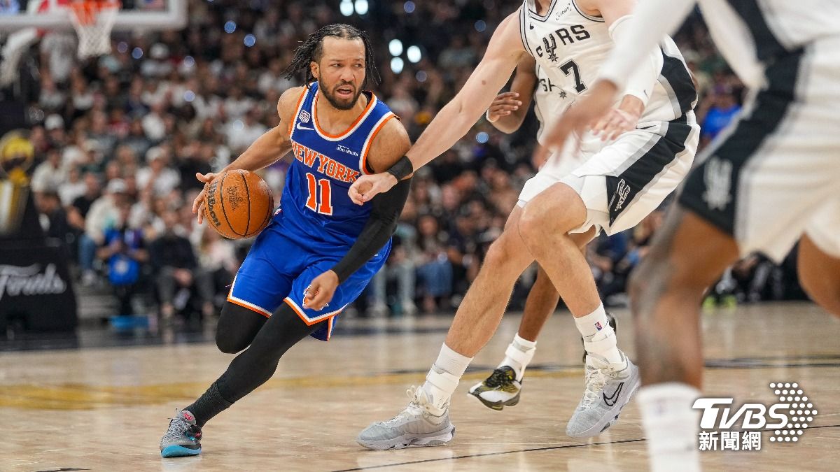NBA/文班亞馬要命失誤!尼克1分險勝馬刺 總冠軍賽2:0領先