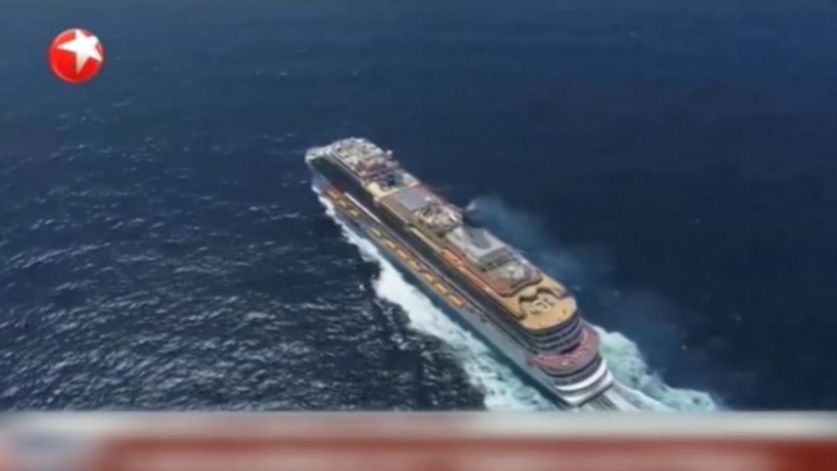 上海近期推出全新旅遊模式「無目的海上遊」,旅客搭乘中國大陸首艘國產郵輪「愛達魔都號」出海,全程不靠港、不登岸,在海上航行兩天三夜後返回上海。(圖/上海東方衛視)