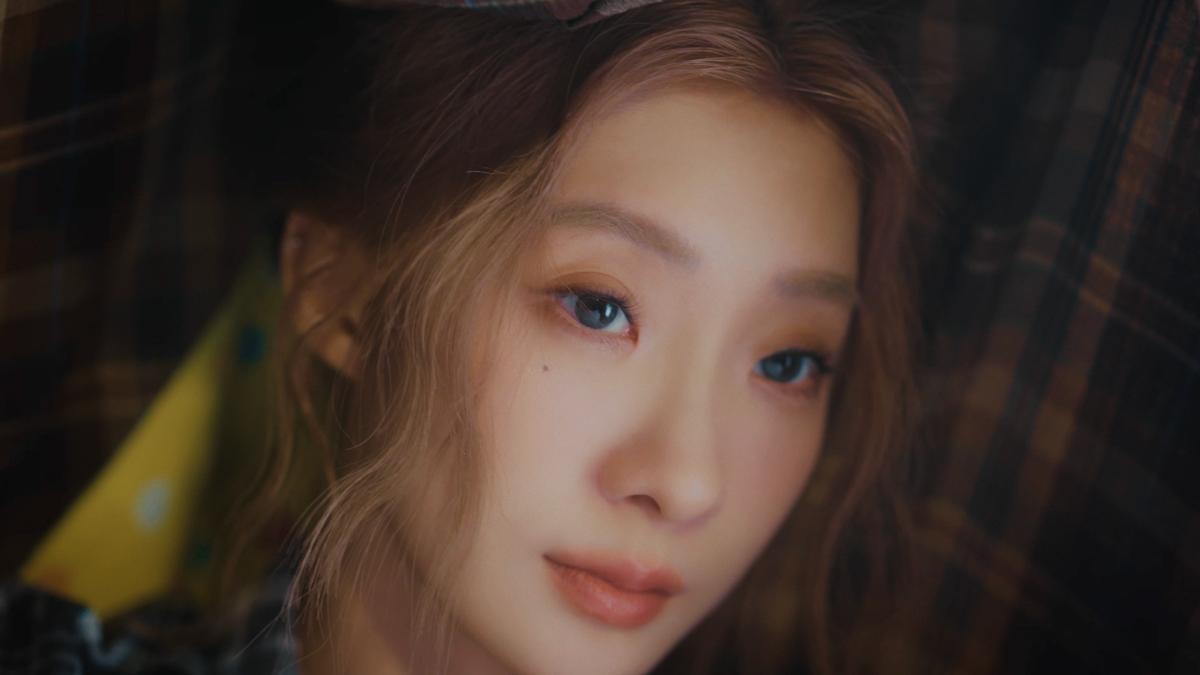 陳華透過新歌〈如果我很平庸〉唱出許多人藏在心底深處的不安。(圖/陳華提供)