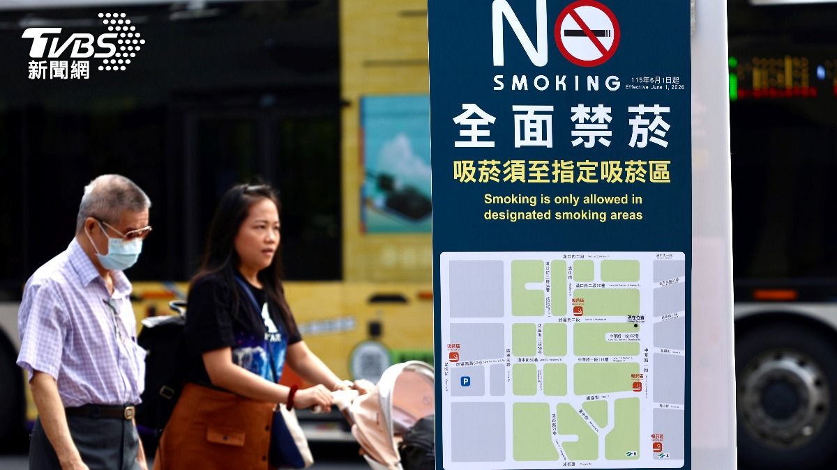 西門商圈6月起全面禁止吸菸,吸菸需至指定吸菸區。(圖/華子琛攝)