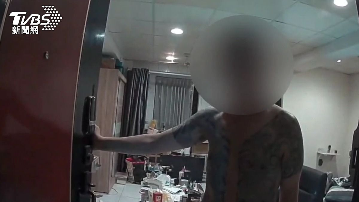 報案遭砍卻沒傷!桃園刺青男反嗆警察吵睡覺 屋內藏毒遭逮