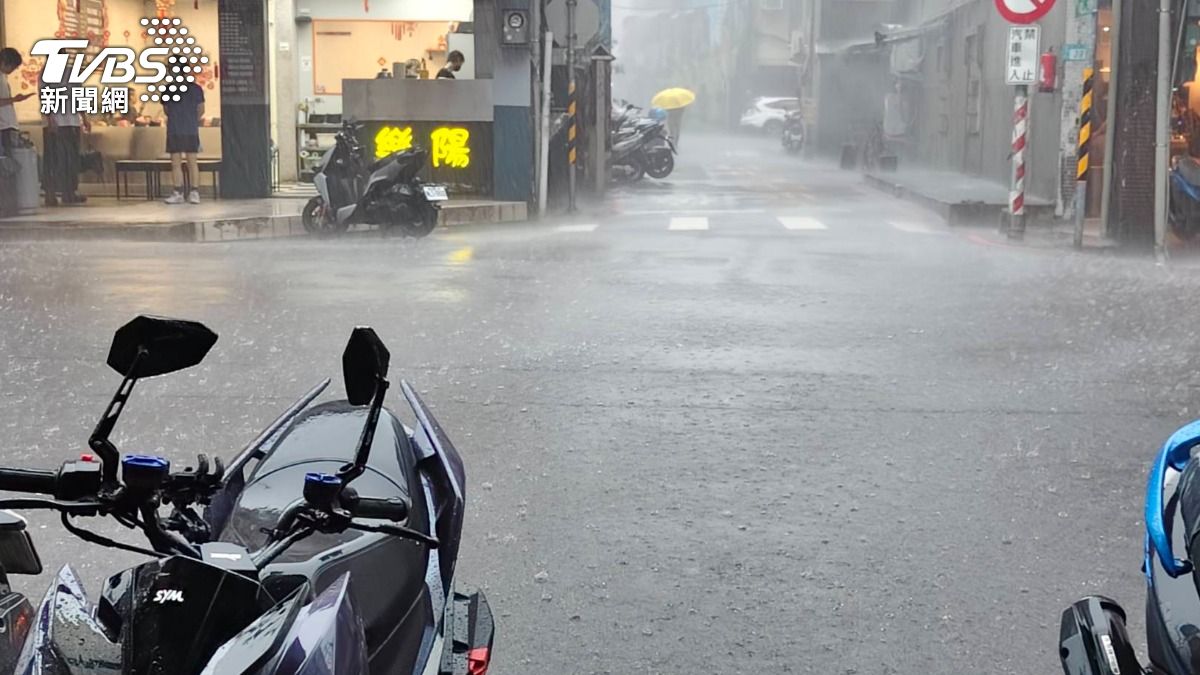 天氣/國家警報響了!致災大雷雨警戒區曝 15縣市豪大雨特報