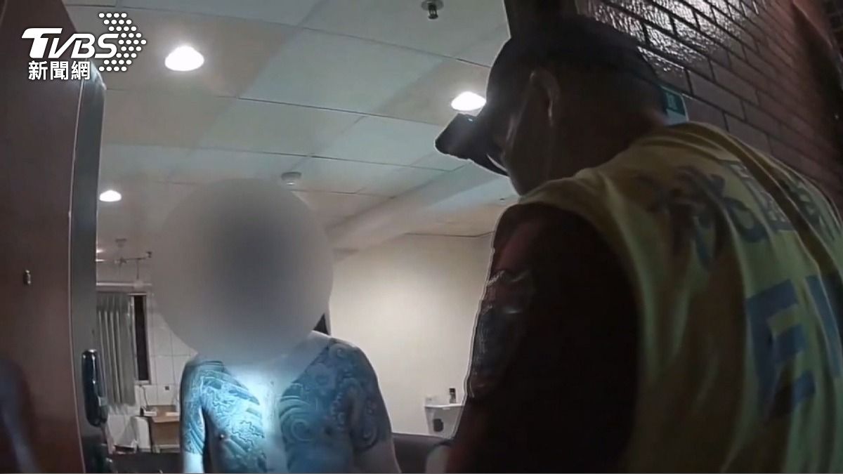 報警喊有人闖入行兇!42歲男「眼神詭異」 警入屋搜出毒品傻了